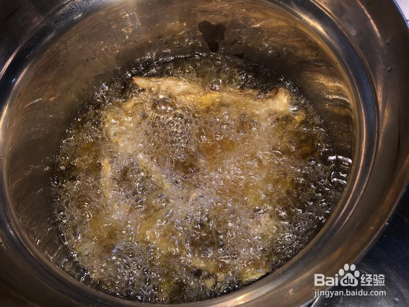 不会爆油的豉汁凤爪的做法