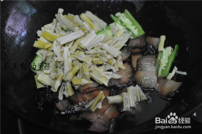 笋丝炒腊肉的做法