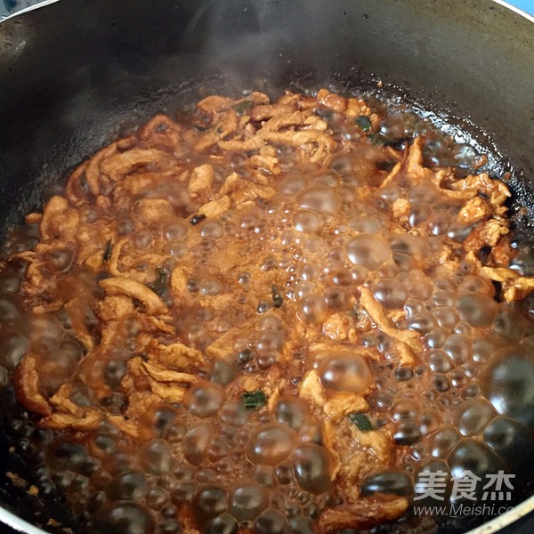 芹菜炒肉丝的做法