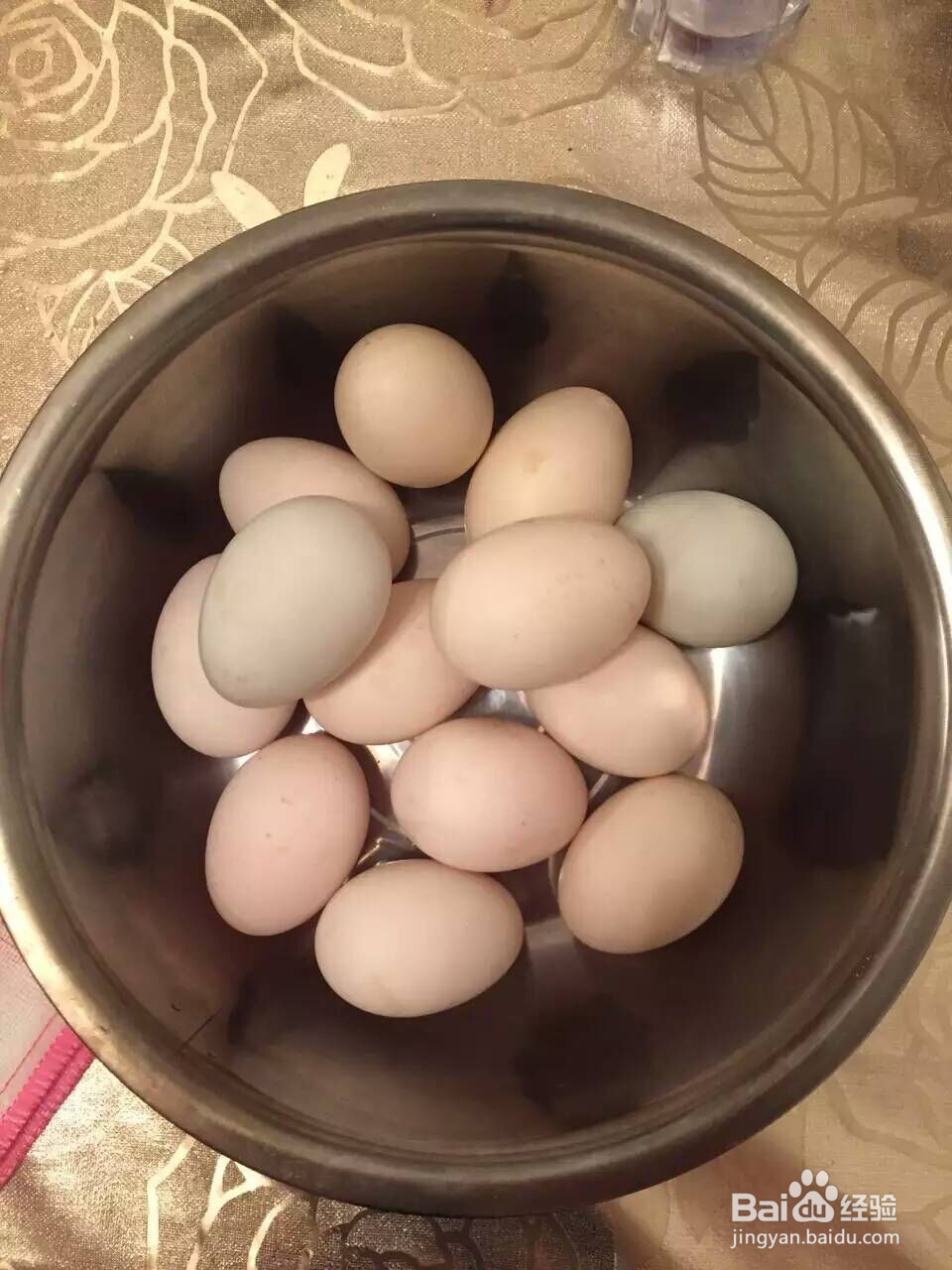 咸鸭蛋与咸鸡蛋的做法