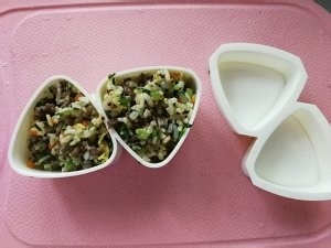 挑食宝宝最爱~藜麦牛肉油菜饭团