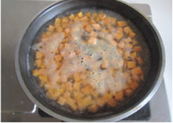 青豆红薯炒肉丁