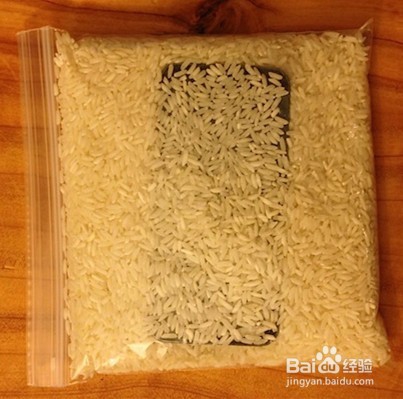 iPhone,iPad进水了怎么办?手机进水如何自救