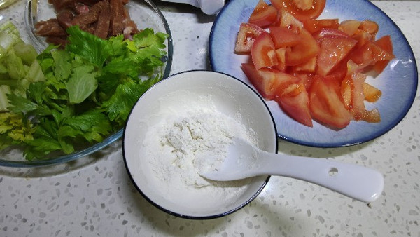 西红柿芹菜叶子疙瘩汤