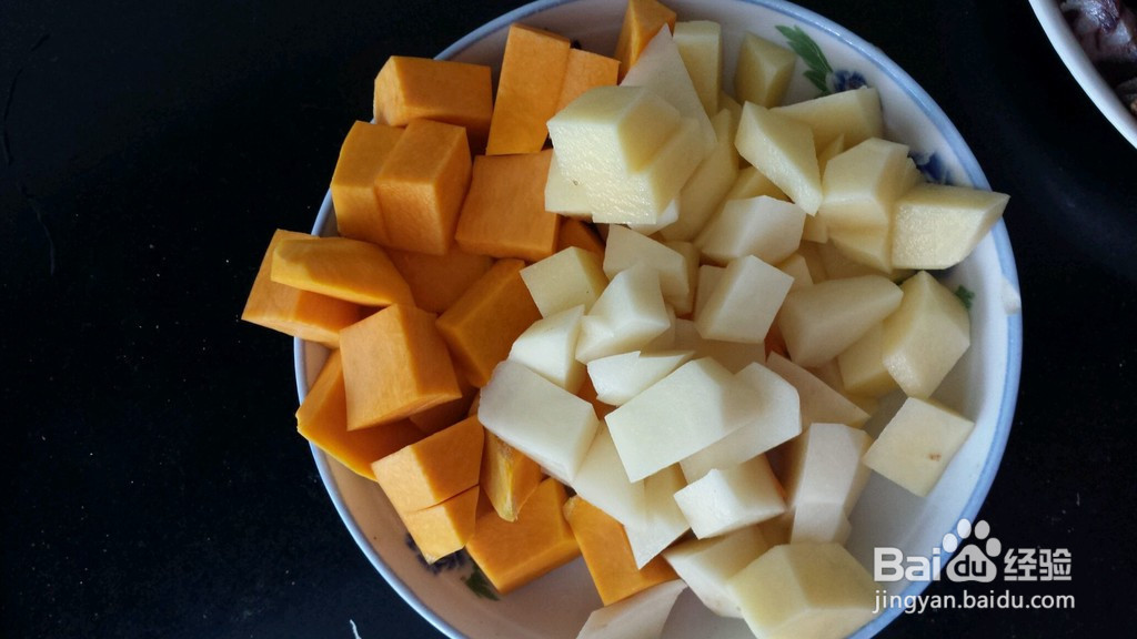 腊味田园什锦闷饭的做法