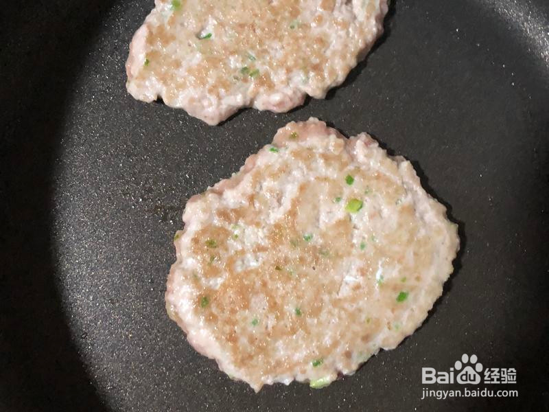 鸡肉饼番茄蛋宝宝辅食的做法