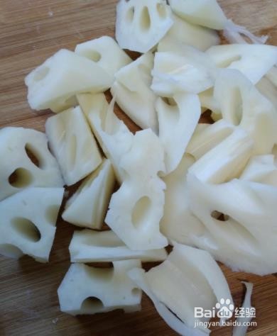 莲藕排骨汤--美食教程