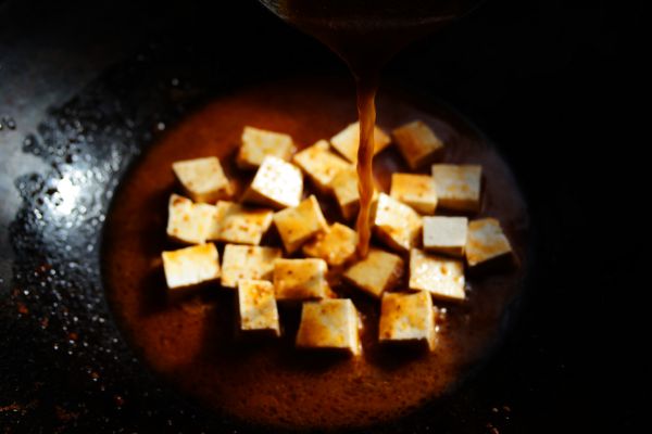 沙茶虾子煨豆腐