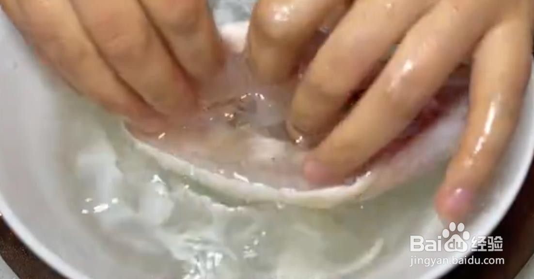 家常菜制作分享:清蒸鲈鱼的秘诀