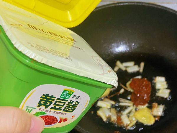 青椒木耳炒鸡蛋