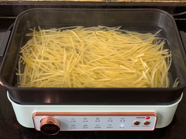 凉拌酸辣土豆丝