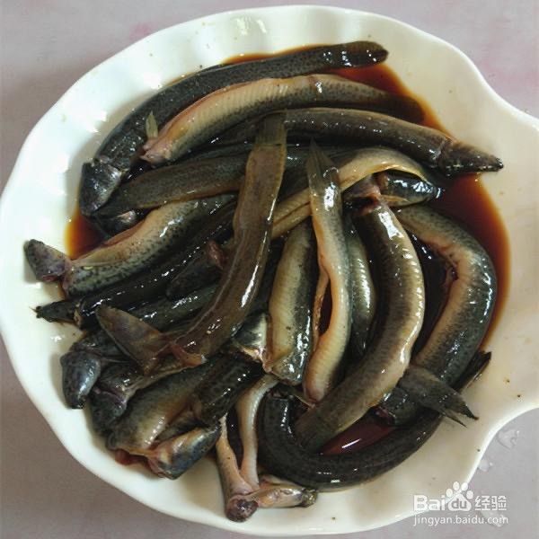 沙鳅鱼的做法