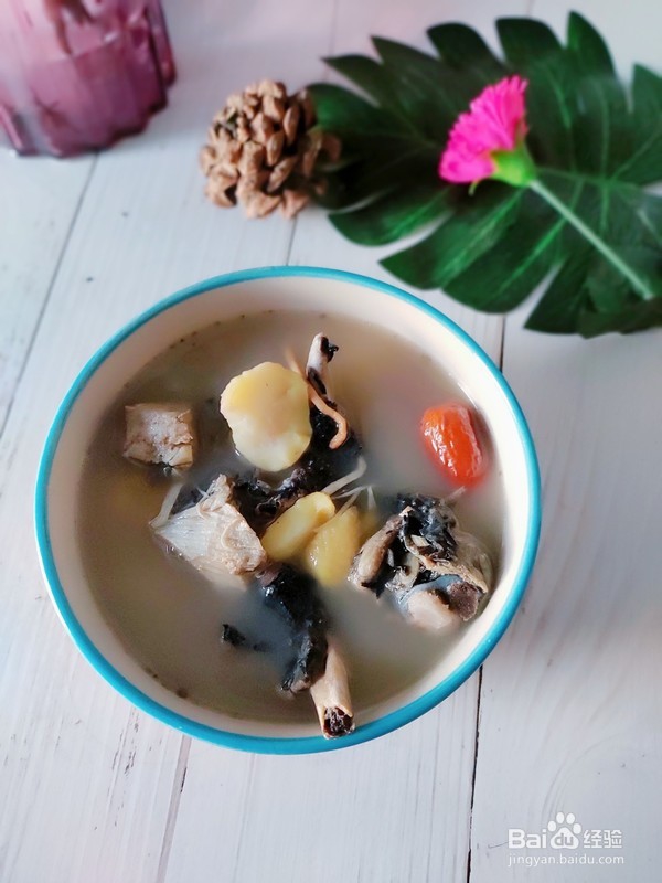 美味虫草乌鸡汤