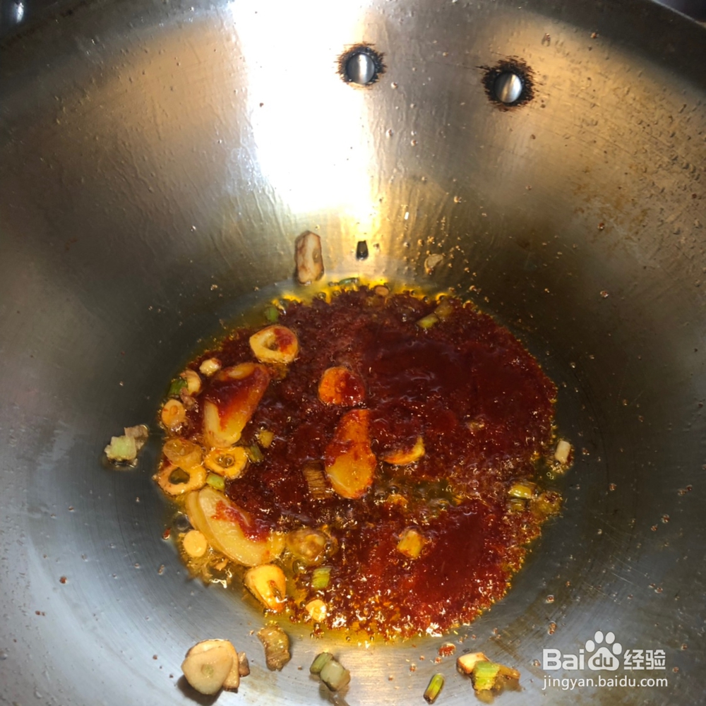 香香脆脆的六月黄大闸蟹辣炒年糕