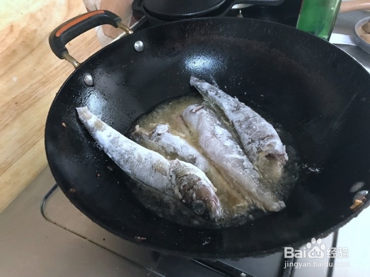 酱焖小黄鱼做法