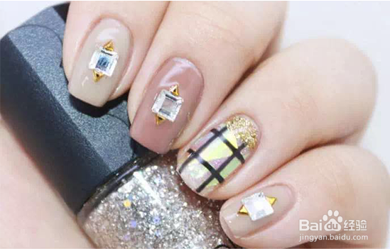 成熟格子美甲画法教程