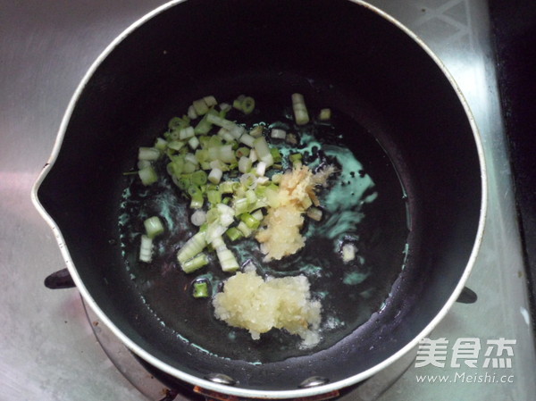 焦熘丸子的做法