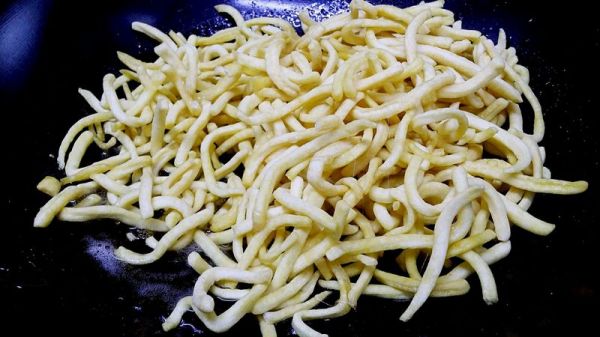 黑黑鸡蛋酥糖蘸