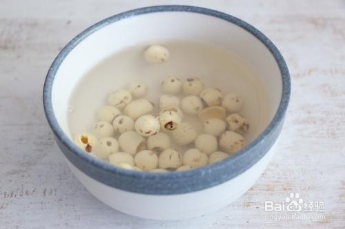 红豆莲子甜汤