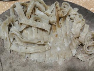 番茄鸭蛋粉皮汤的做法