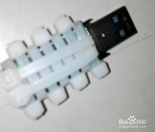 推拉式的U盘用久了就会坏掉，看下我是怎么改的