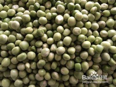 风萝卜蹄花汤的做法