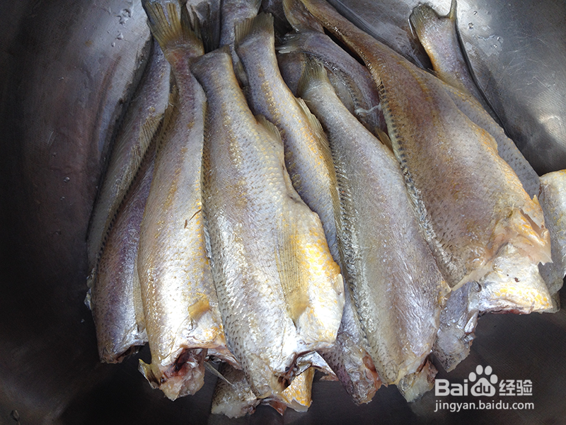 面拖小黄鱼的做法