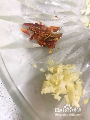 自制营养美味的捞汁秋葵