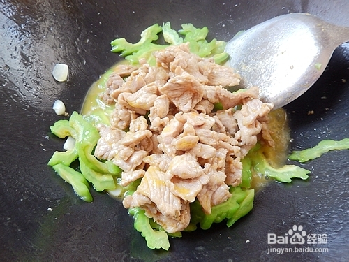 夏天里的祛火小炒：苦瓜炒瘦肉