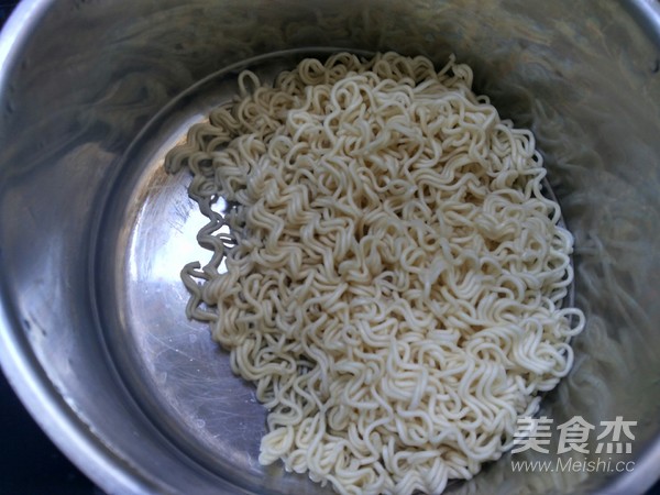 乌鸡汤面的做法