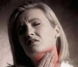 如何应对秋天嗓子疼