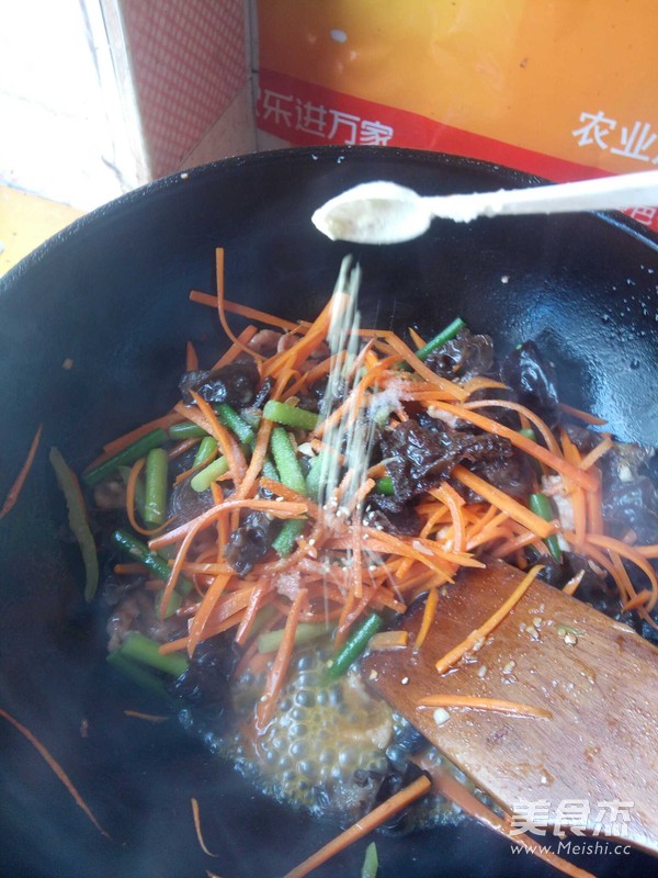 鱼香肉丝的做法