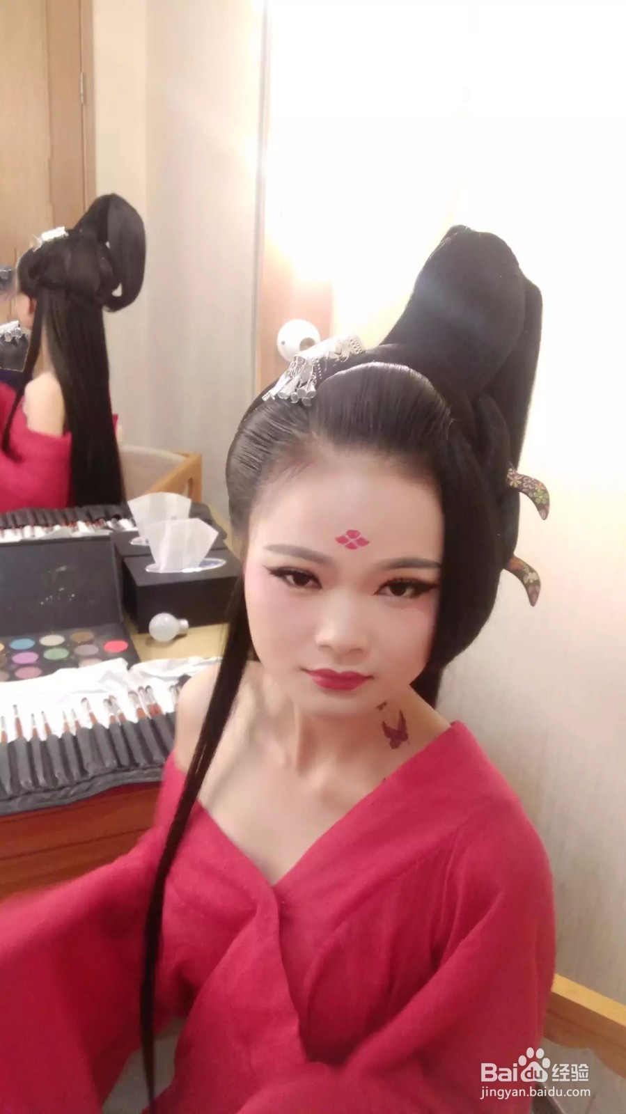 如何把照片中的人物P掉