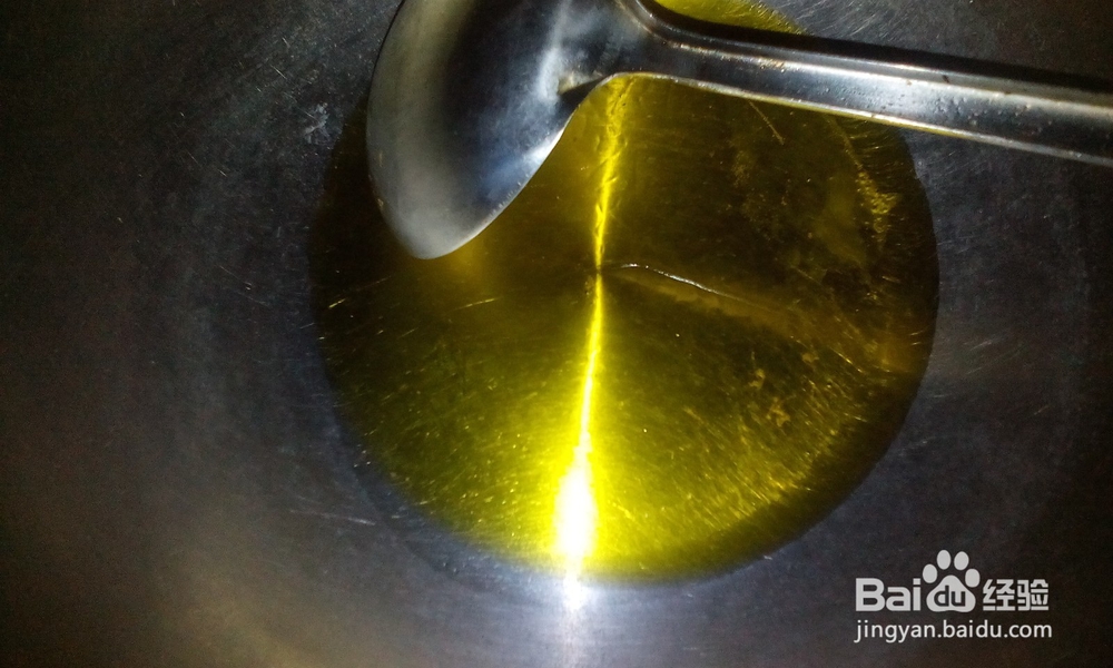 家常炒菜——鸡肉圆葱炒鸡蛋的做法