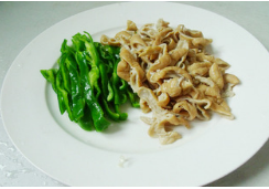 家庭美味青椒炒肥肠