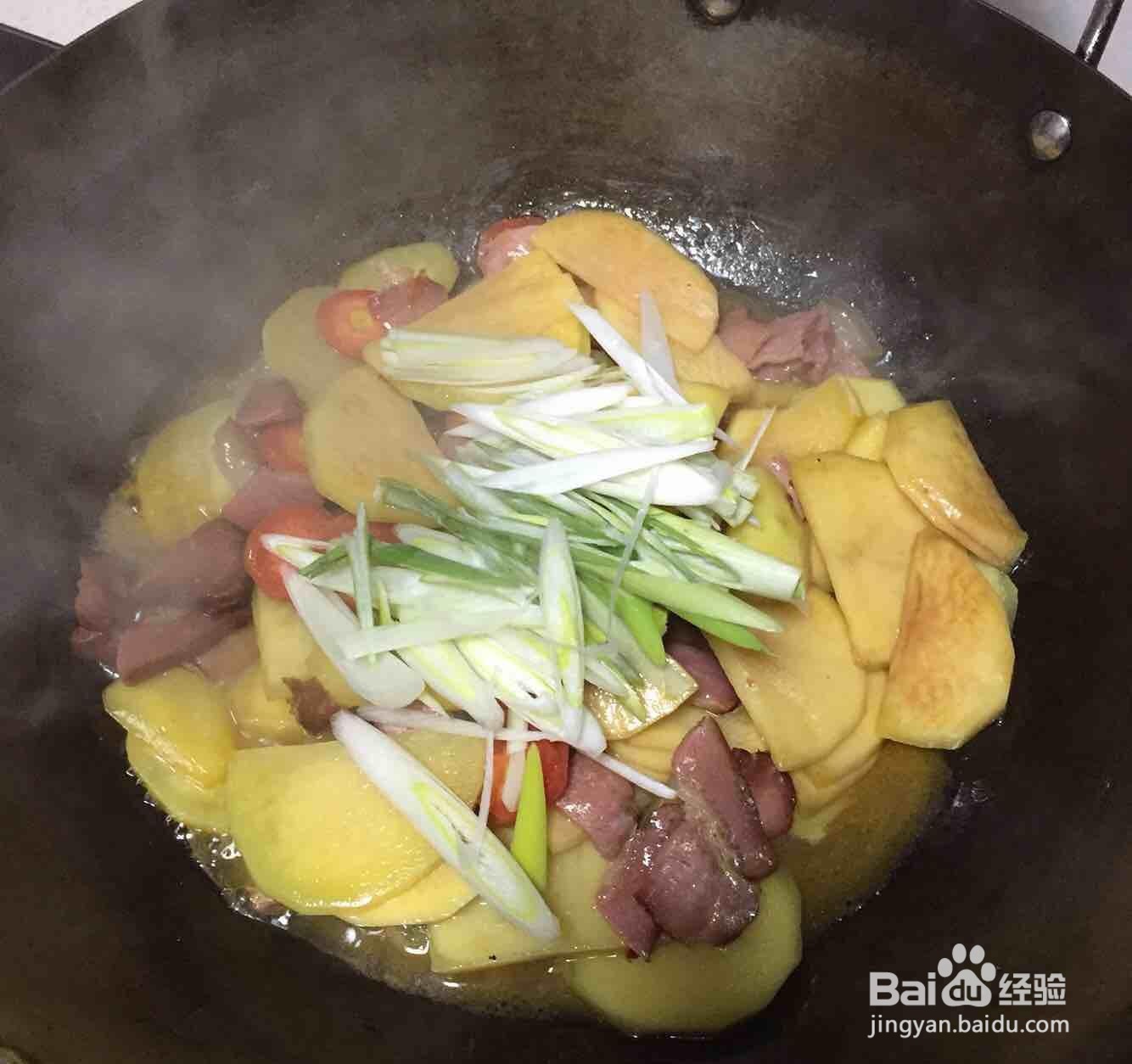 我来教你做出有胃口的腊肉土豆片