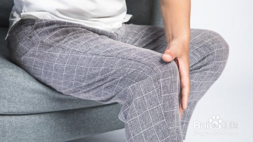 膝盖积液是什么原因造成的怎么治疗