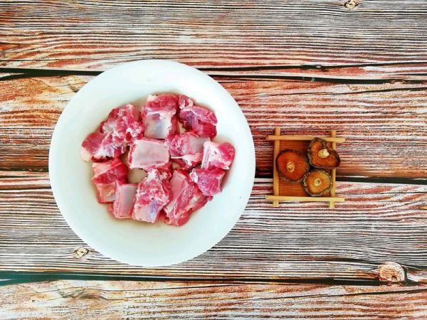 酱香排骨南瓜盅