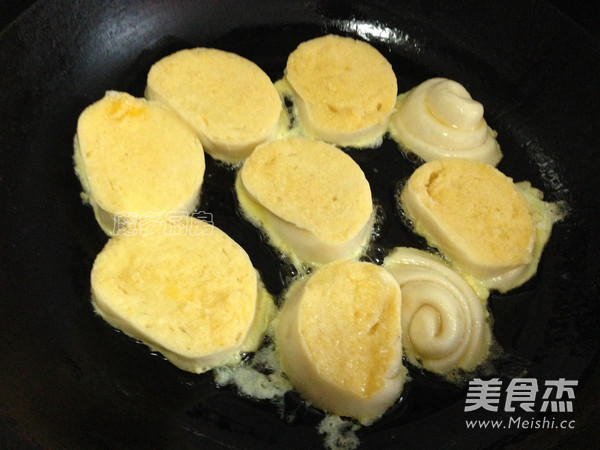 蛋煎馒头片的做法