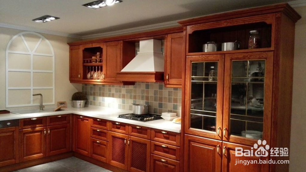 如何挑选厨房里的橱柜?