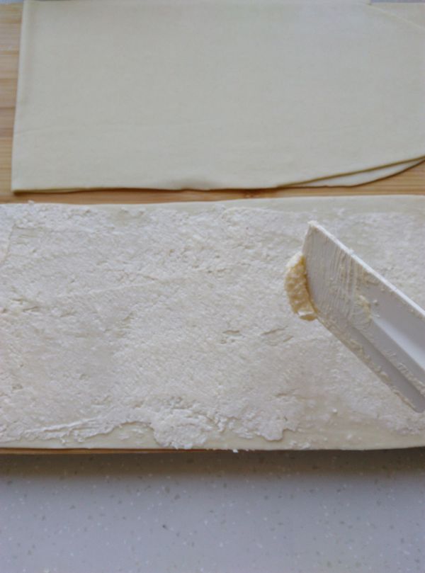 手撕千层椰蓉面包