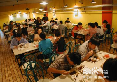怎么解决学生对食堂的不满问题?