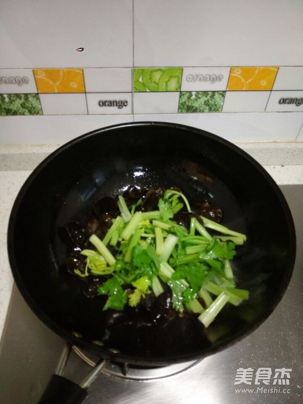 木耳豆腐小炒