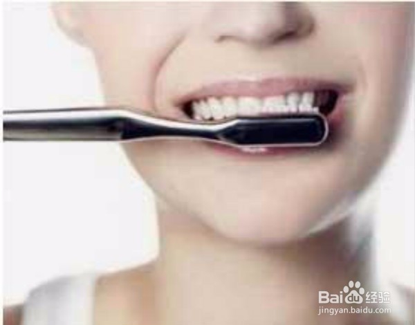自我清除牙垢的方法