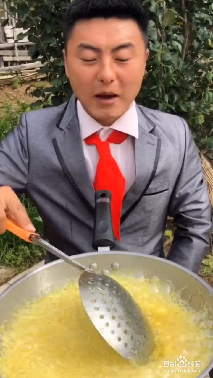 如何自制美味好吃的糖球花生