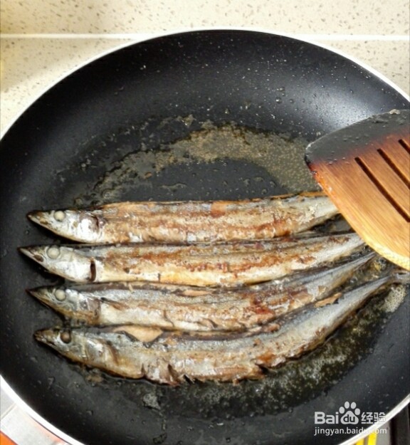 香煎秋刀鱼的做法