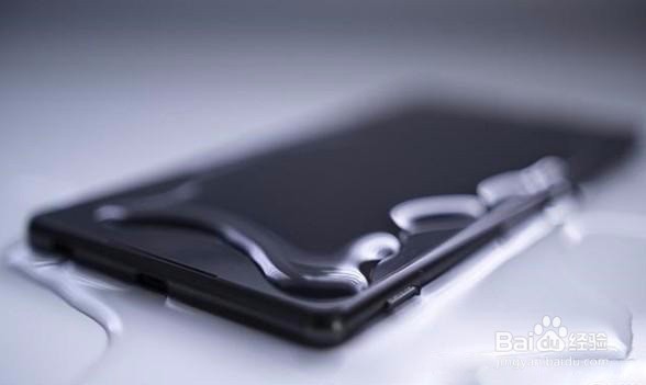 手机进水怎么办?快速处理方式是什么?