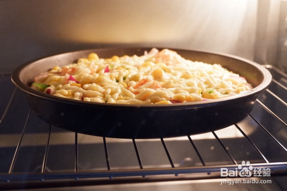 简单易做又好吃的培根虾仁披萨