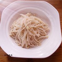 凉拌金针菇的制作方法