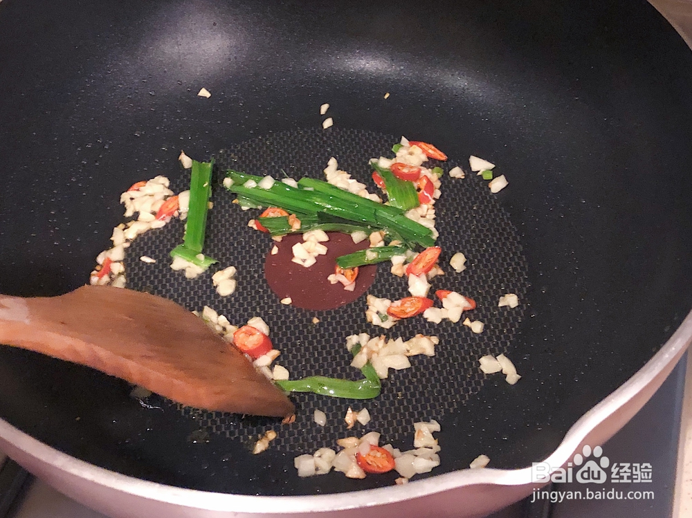 看完就会的醋腐竹木耳五花肉片